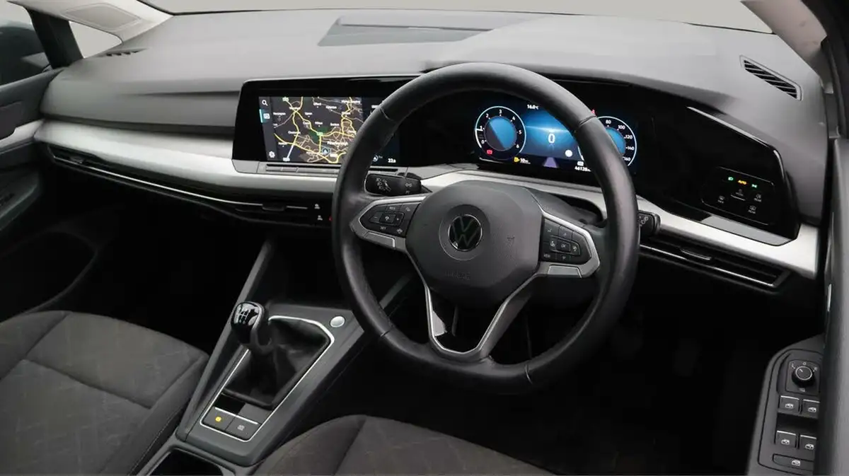 2022-volkswagen-golf-20tdi-life-hatchback-big-9