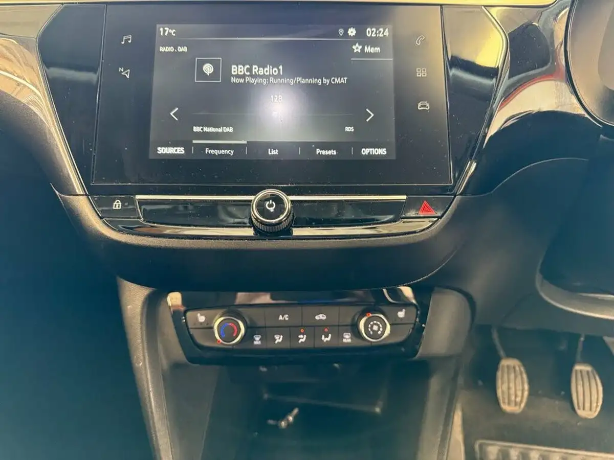 2022-vauxhall-corsa-12i-elite-edition-big-9