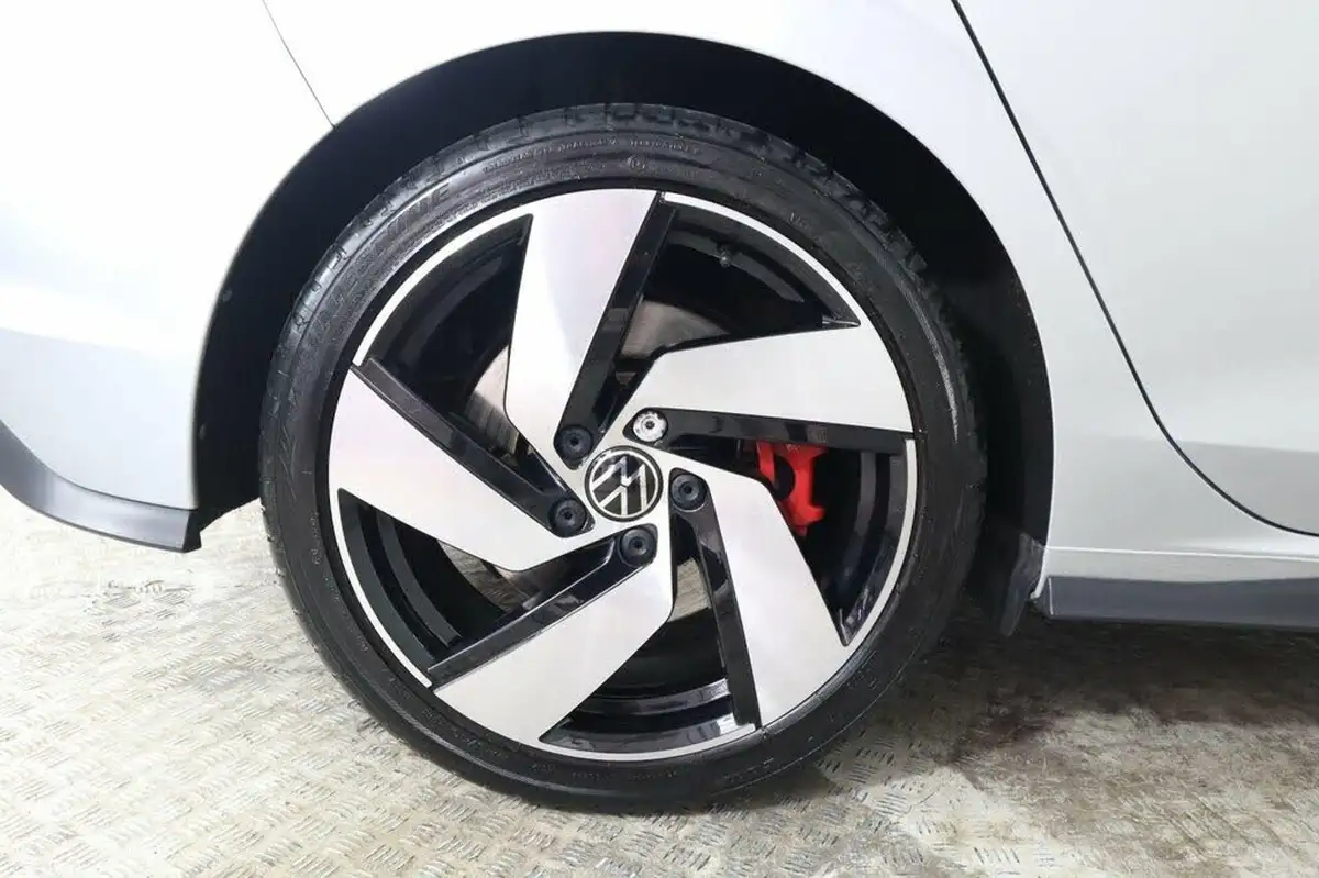 2021-volkswagen-golf-20-tsi-gti-clubsport-big-24