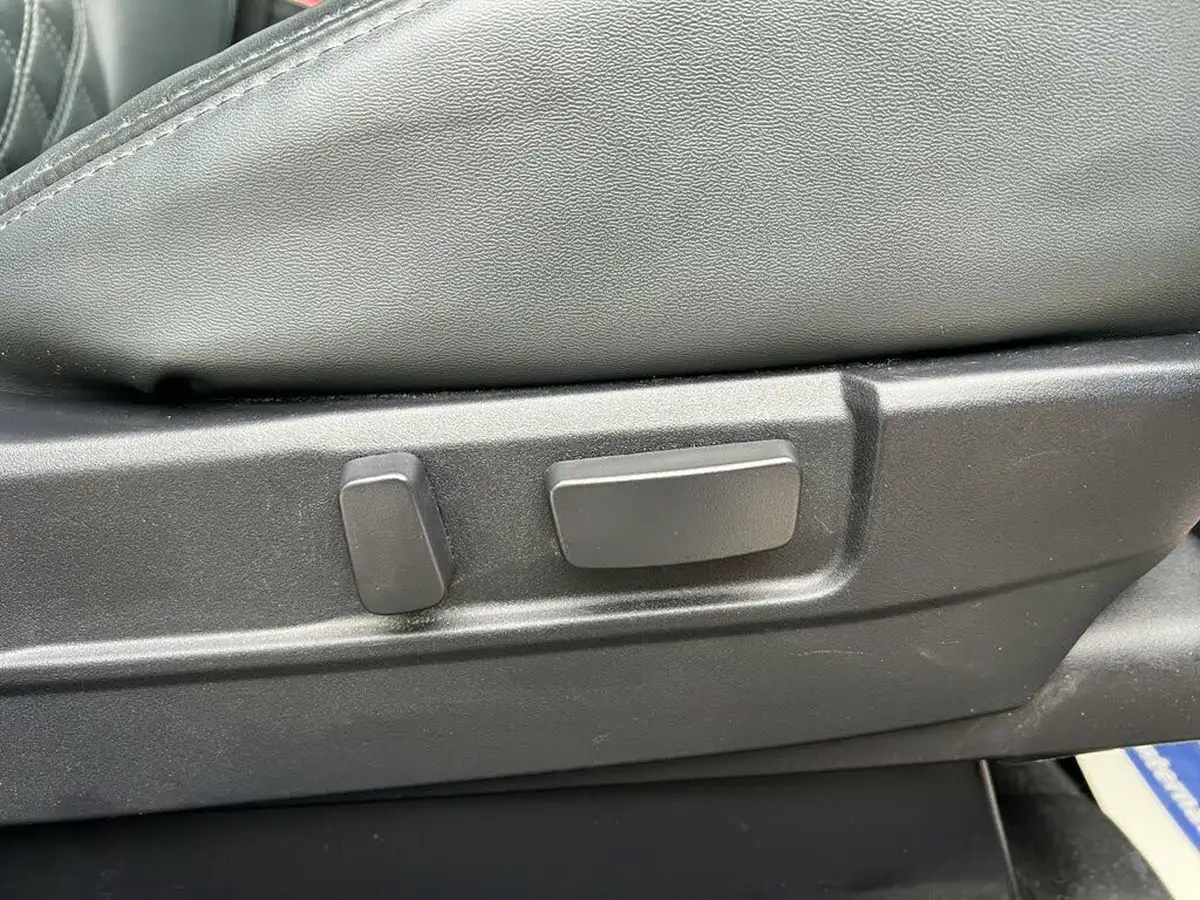 2018-mitsubishi-outlander-24-5h-phev-big-17