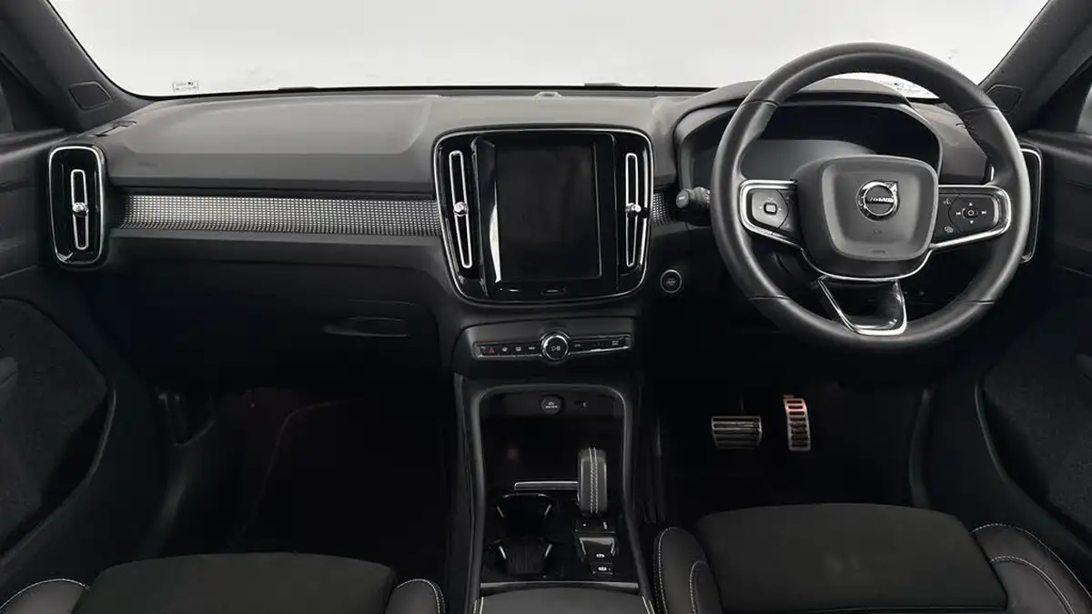 2021-volvo-xc40-15-t5-r-design-262bhp-big-10