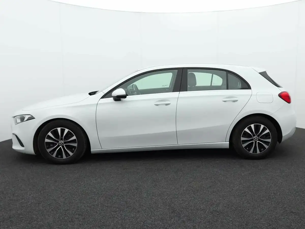 2021-mercedes-benz-a-class-20d-a180d-se-big-3