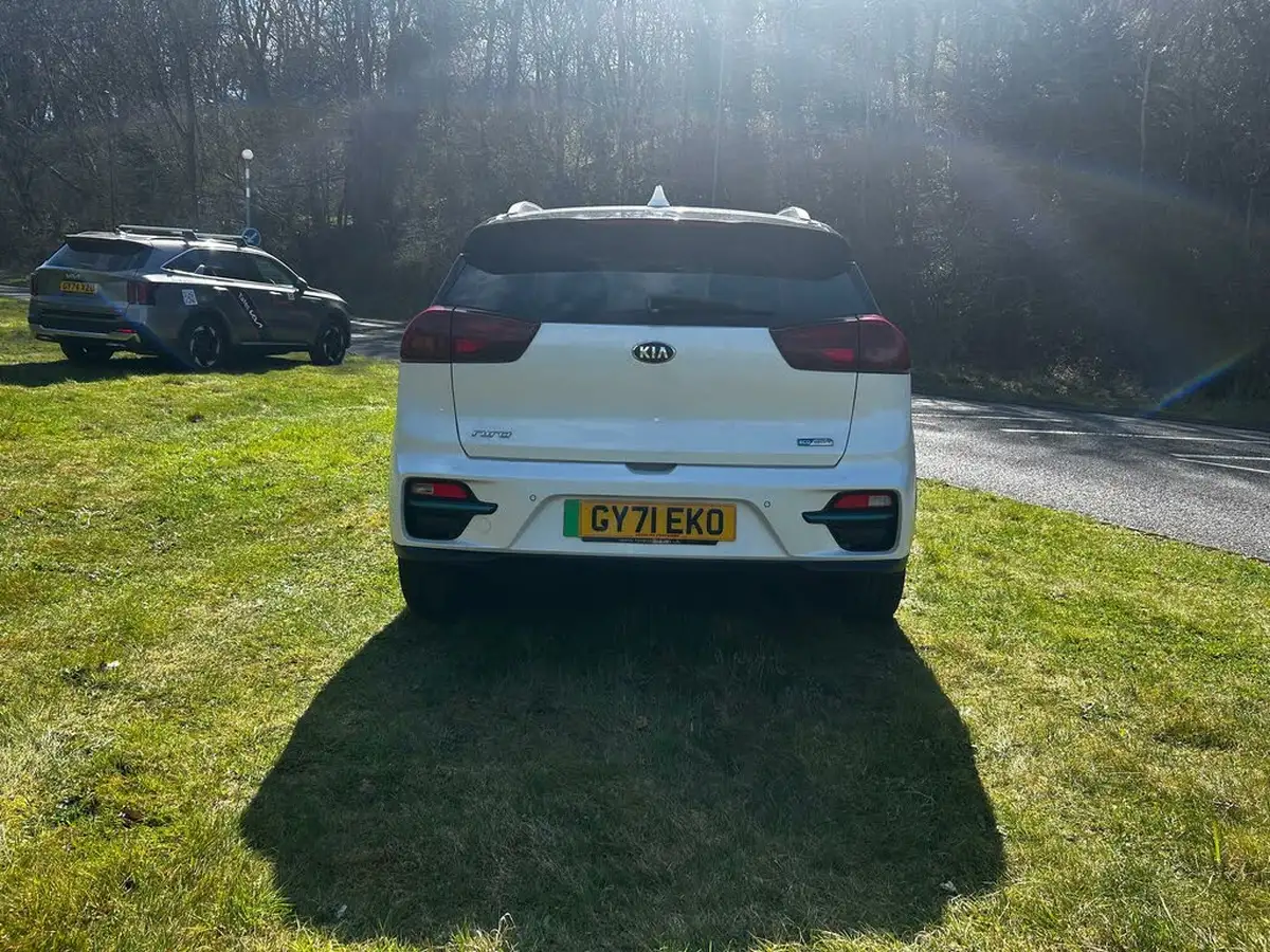 2021-kia-e-niro-ev-4-big-3