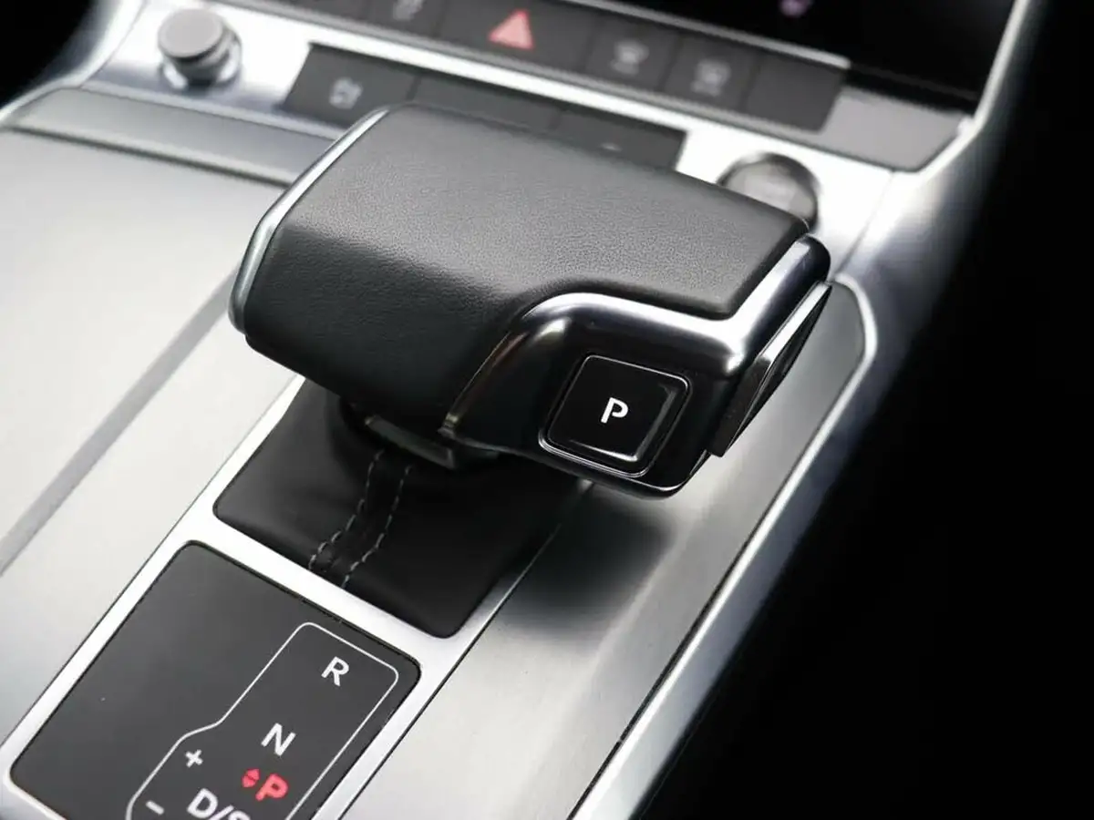 2022-audi-a6-saloon-20-40-tfsi-s-line-big-20