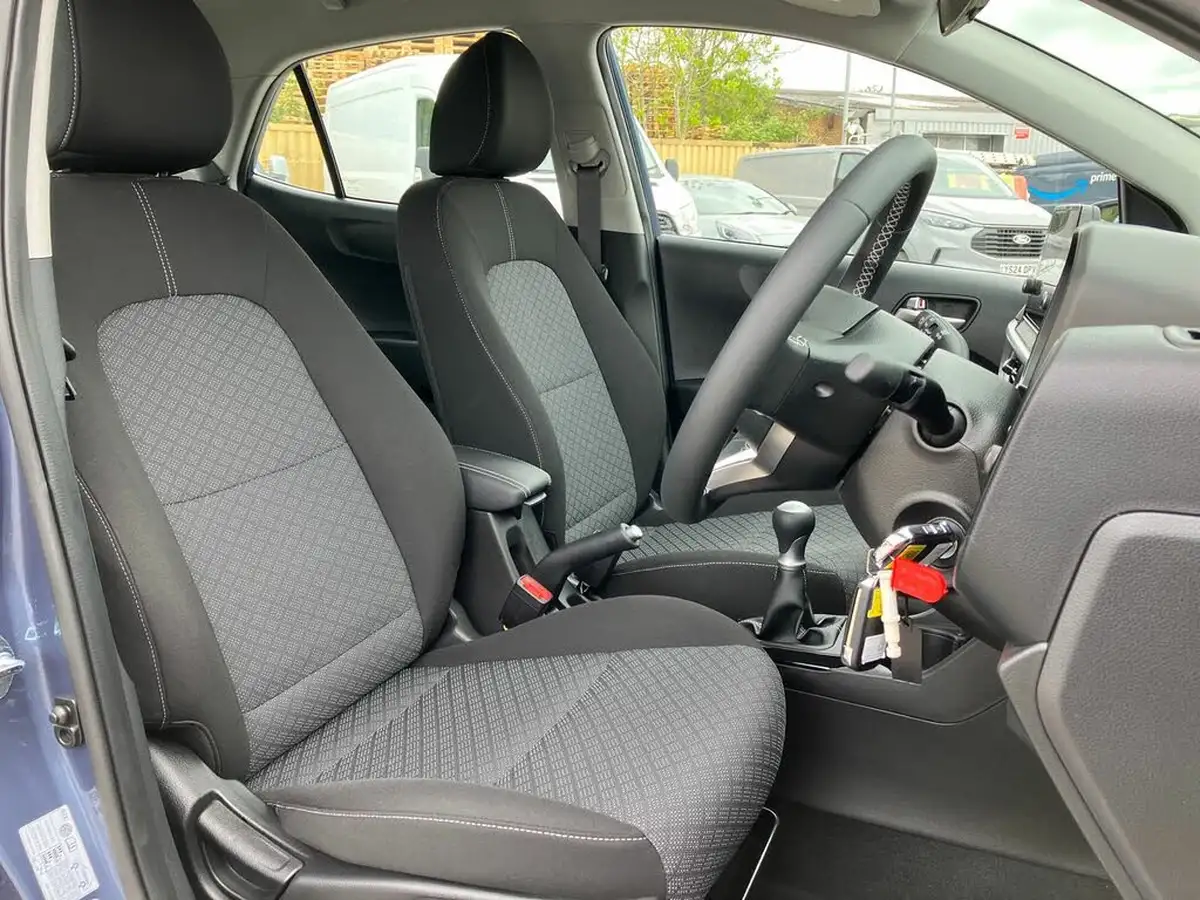 2025-kia-picanto-10-2-big-27