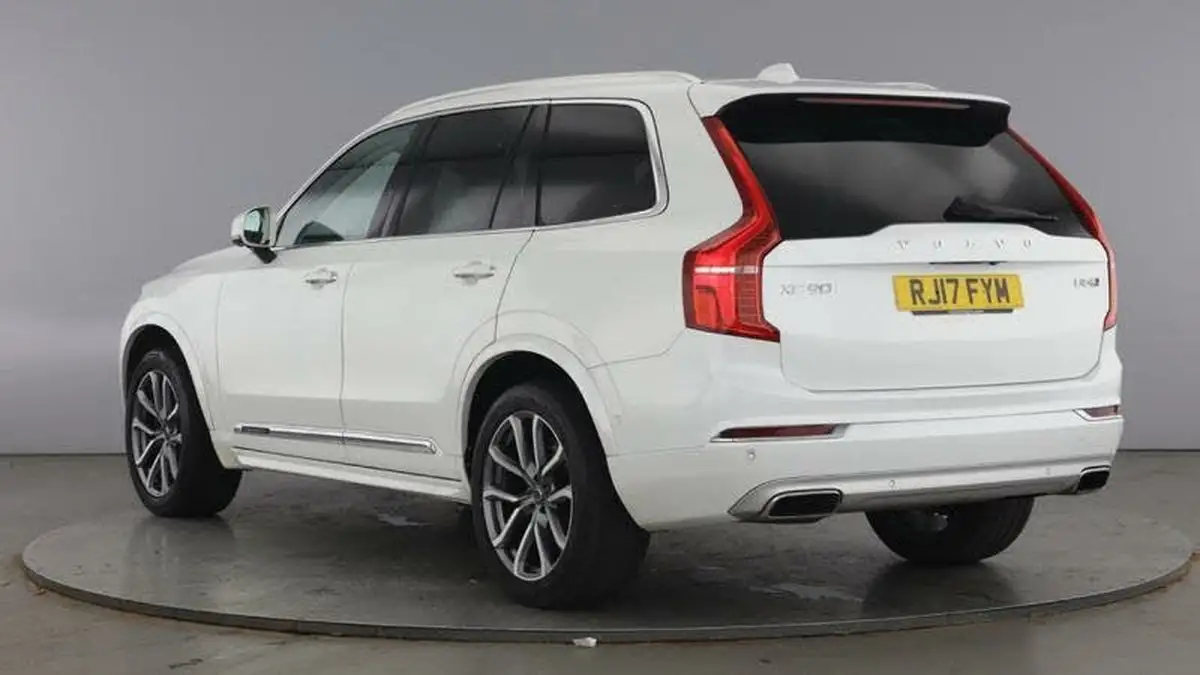 2017-volvo-xc90-20td-d5-inscription-auto-big-2