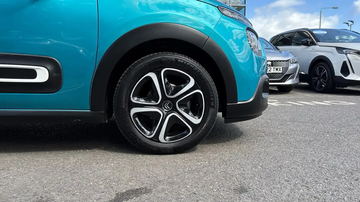 2021-citroen-c3-12-puretech-sense-big-16