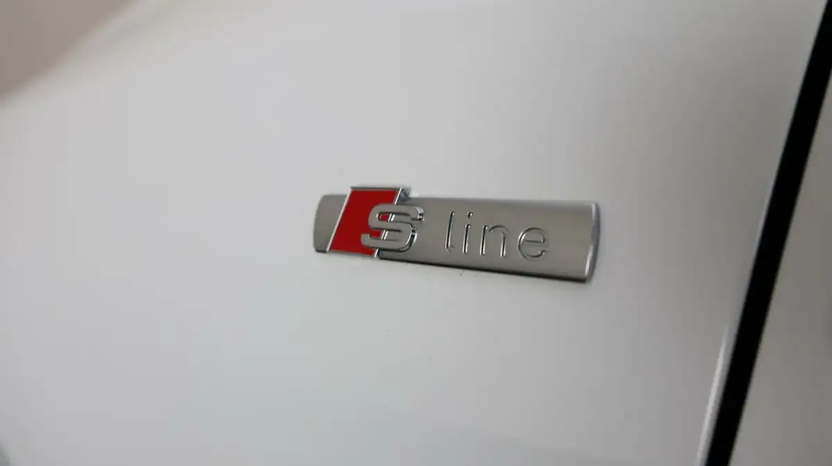 2023-audi-a1-10-25-tfsi-s-line-big-19