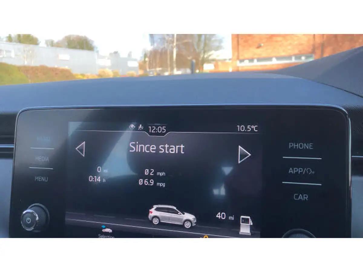2021-skoda-kamiq-10-tsi-se-109ps-dsg-big-35