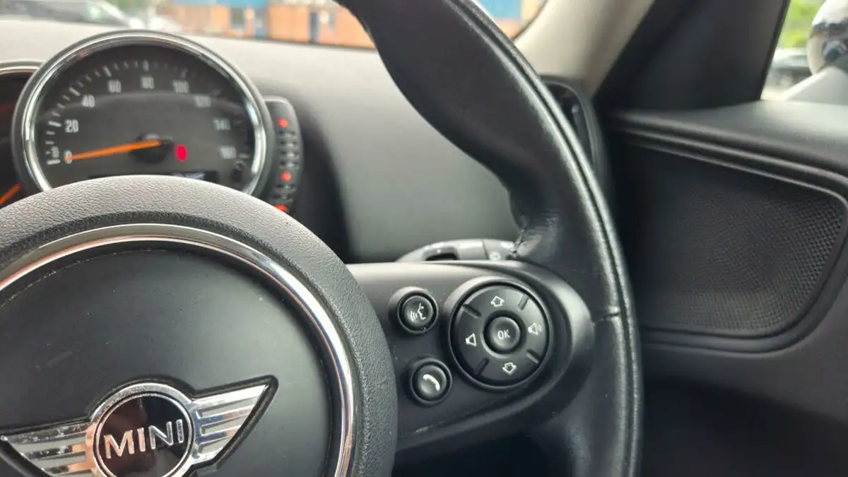 2017-mini-countryman-15-cooper-ss-big-14