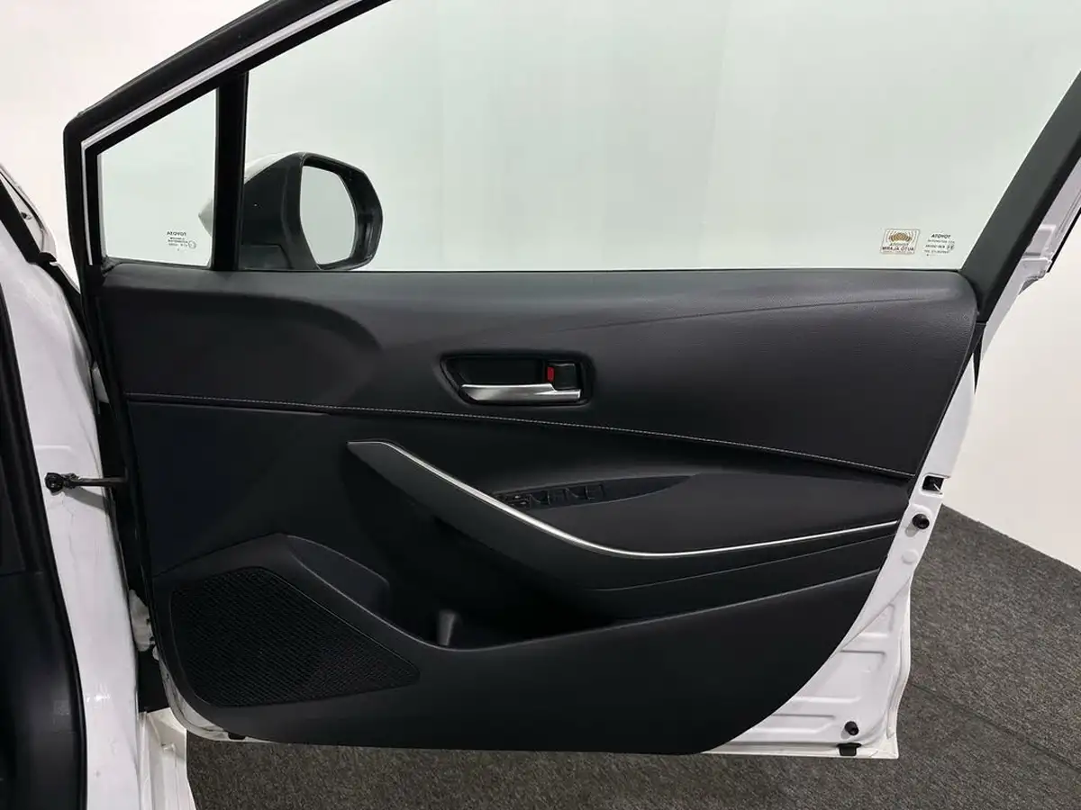 2019-toyota-corolla-18-vvt-i-icon-spare-wheel-hatchback-5d-big-27