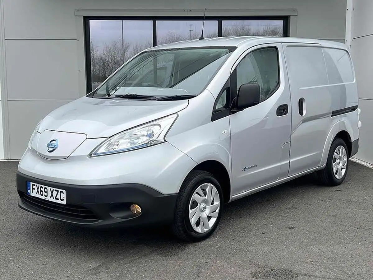2019-nissan-env200-e-acenta-panel-van-auto-big-15