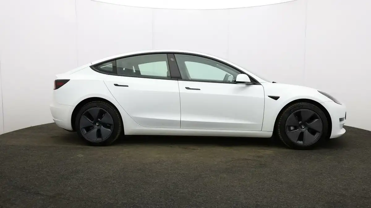 2021-tesla-model-3-e-standard-plus-big-44