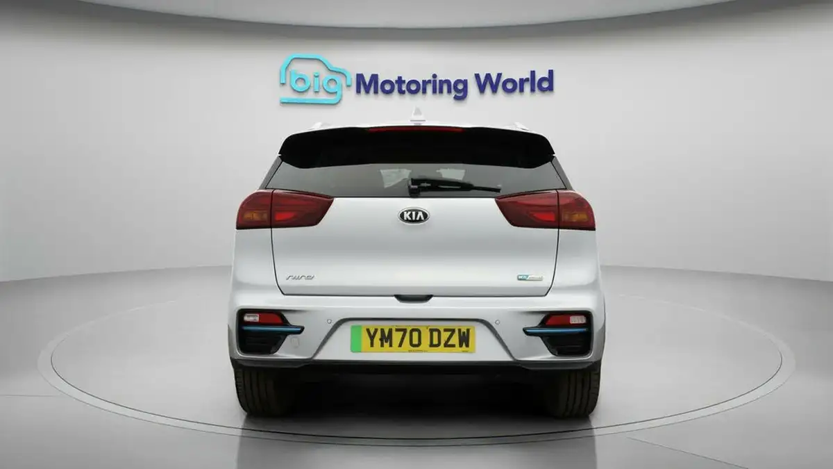 2021-kia-e-niro-ev-4-big-5