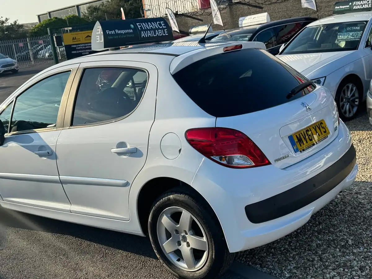 2012-peugeot-207-14-sportium-75-5d-1360cc-big-13