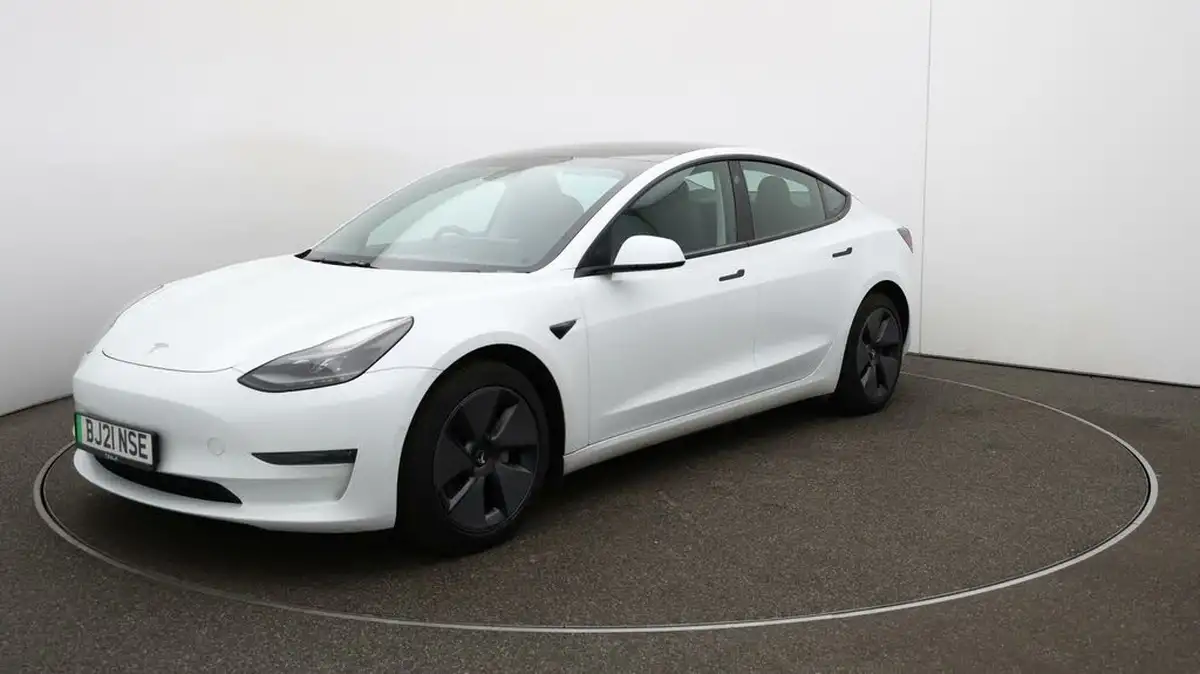 2021-tesla-model-3-e-long-range-4x4-big-3