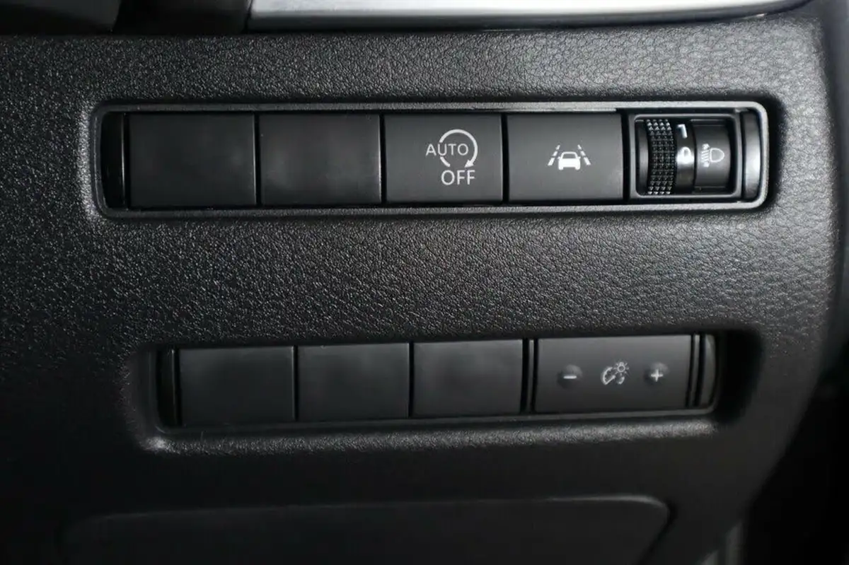 2023-nissan-qashqai-13-dig-t-n-connecta-160ps-auto-big-21