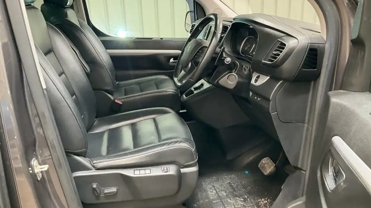 2017-peugeot-traveller-20-bluehdi-allure-180ps-compactss-eat6-big-7