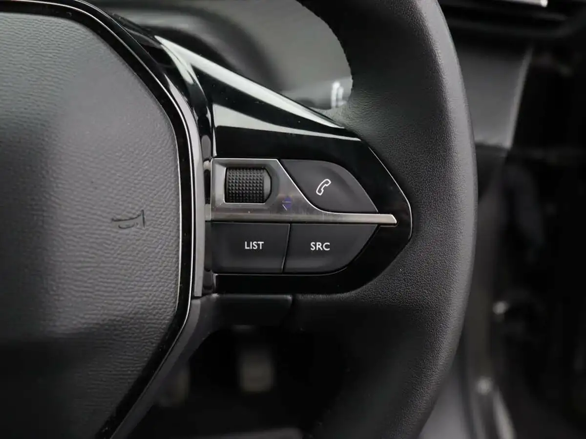 2022-peugeot-208-12-puretech-active-premium-75bhp-big-24