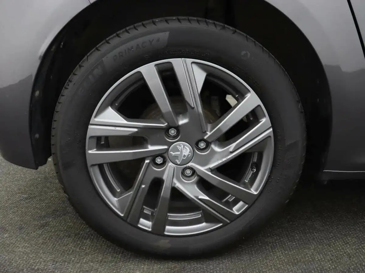 2022-peugeot-208-12-puretech-active-premium-75bhp-big-5