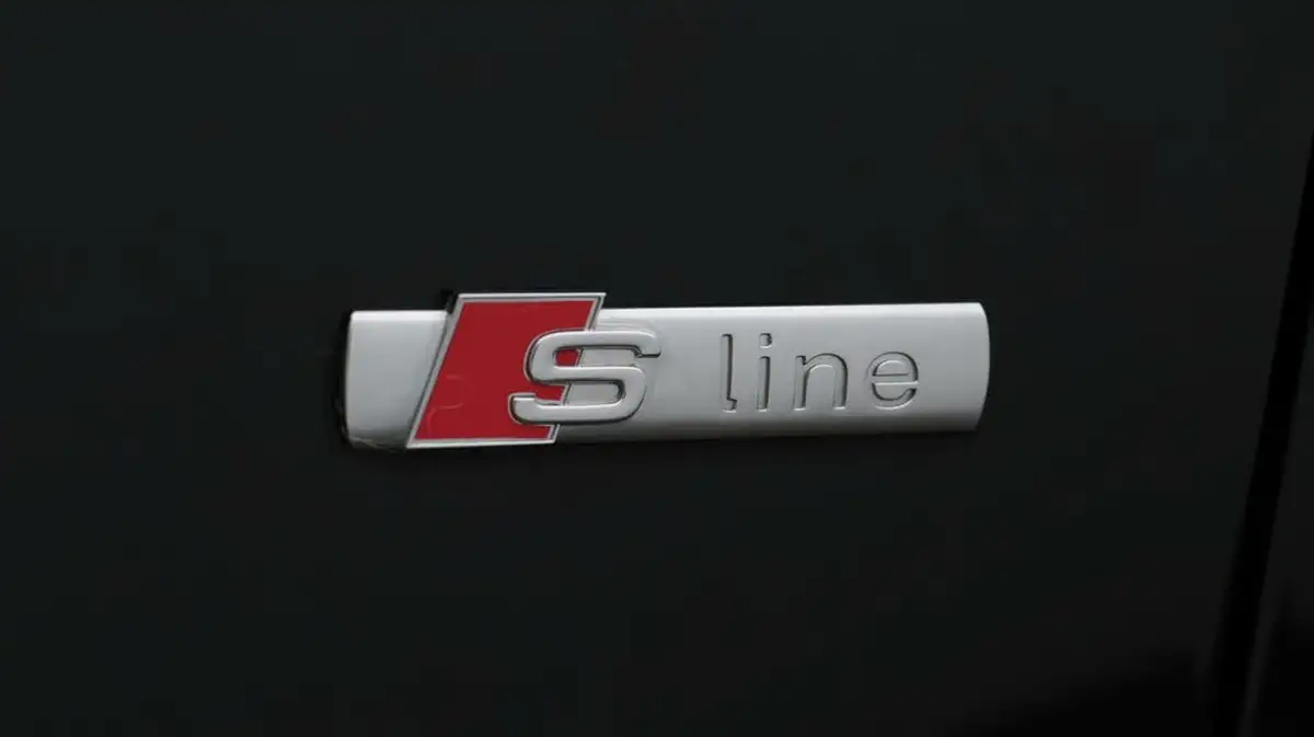 2022-audi-q2-15-35-tfsi-s-line-tronic-big-20