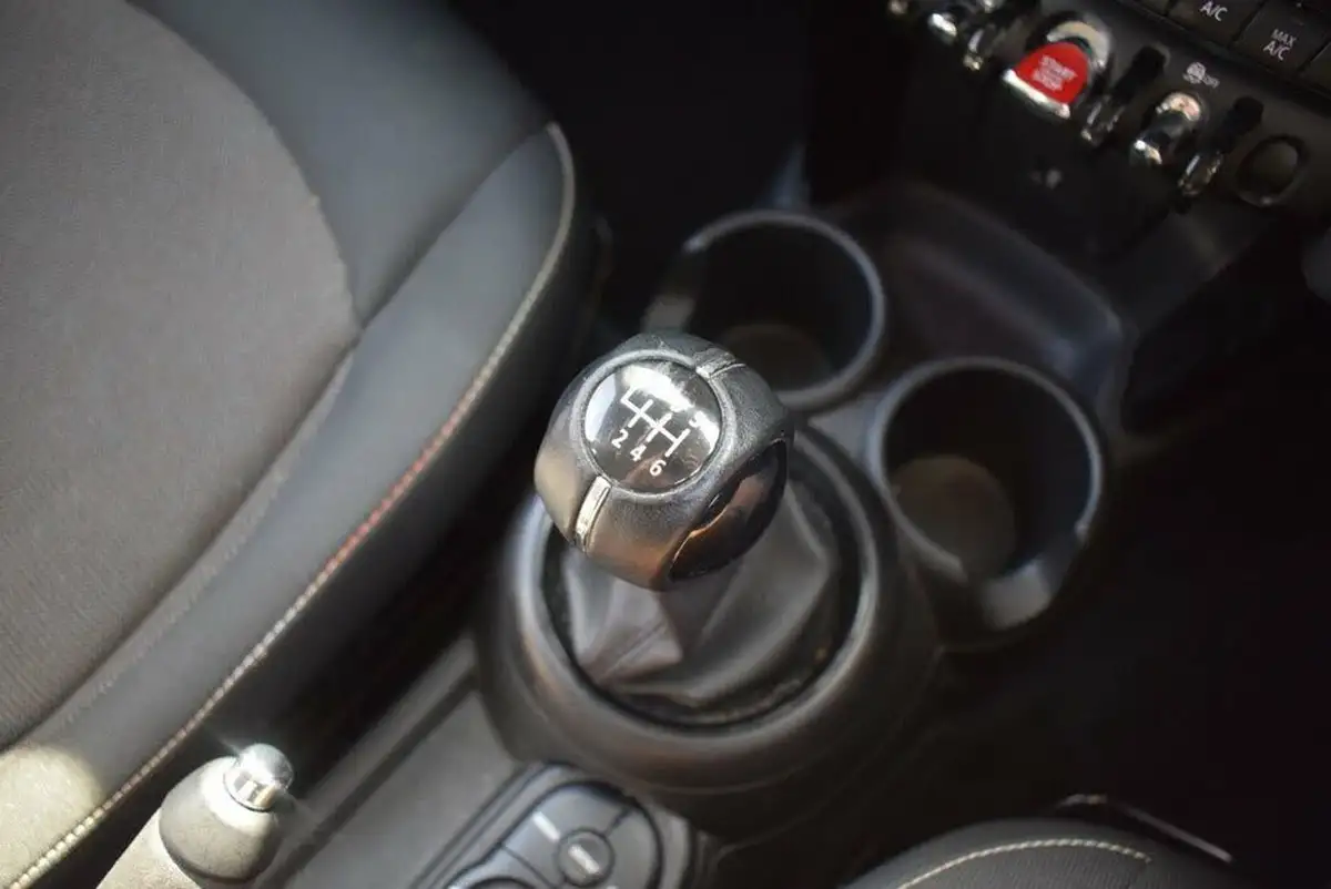 2021-mini-cooper-15-cooper-classic-hatchback-5d-big-19