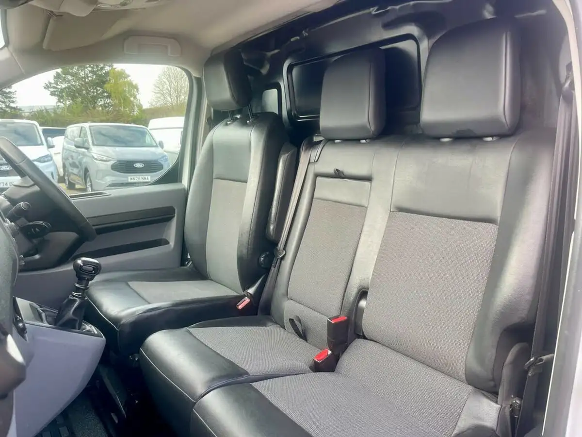 2018-peugeot-expert-16bluehdi-professional-standard-1000-115-ss-big-16