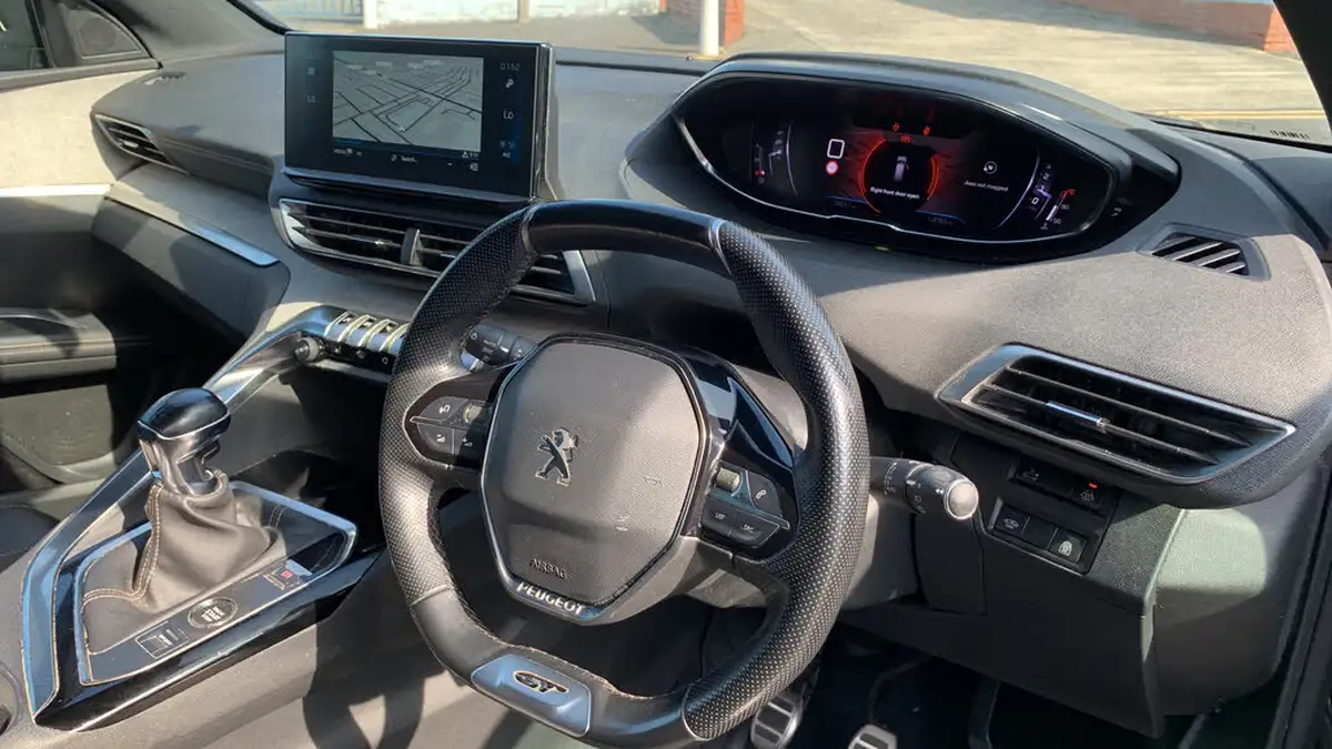 2022-peugeot-5008-suv-15-bluehdi-gt-eat8-big-10