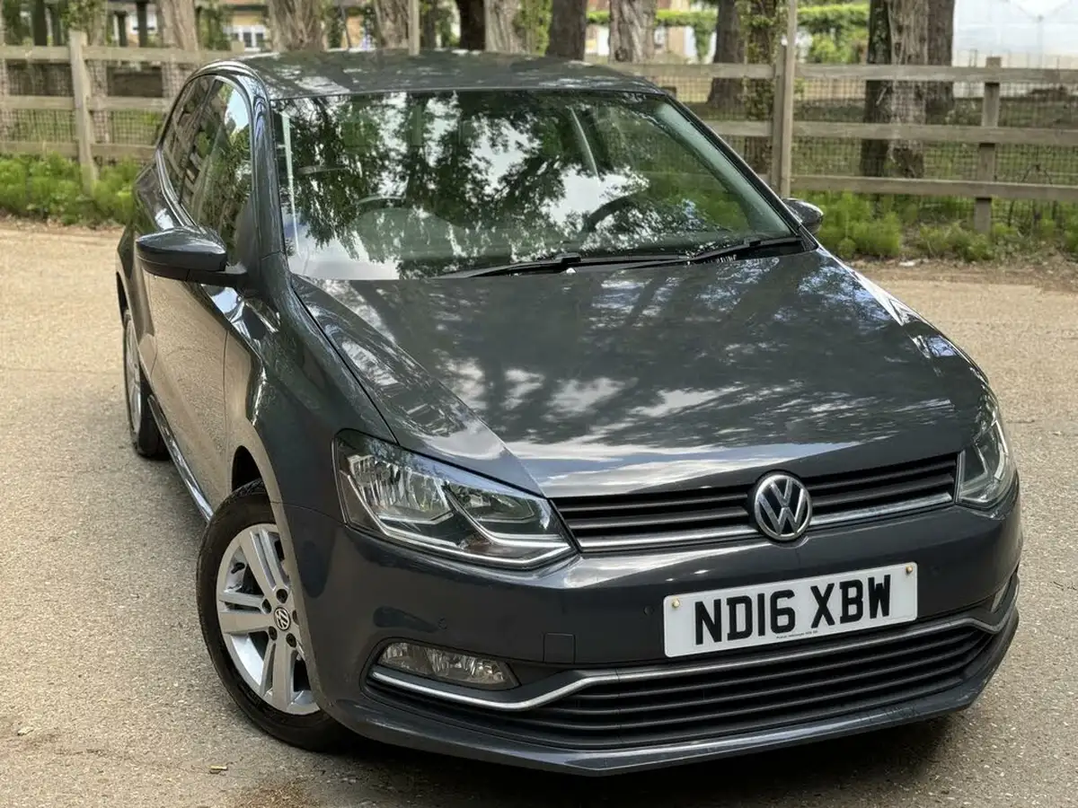 2016-volkswagen-polo-10-match-60ps-3d-big-2