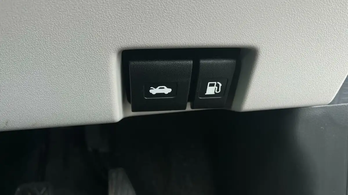 2024-suzuki-swift-12-motion-big-25