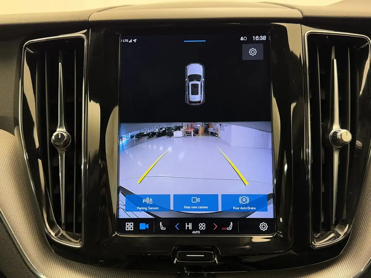 2021-volvo-xc60-20td-b4-r-design-awd-big-24