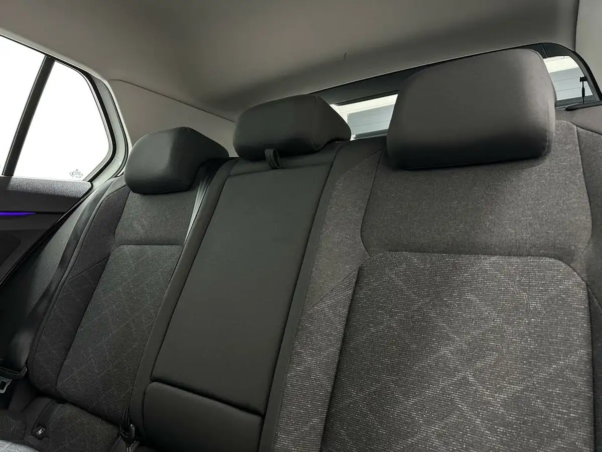 2020-volkswagen-golf-15-etsi-life-150ps-hatchback-big-37