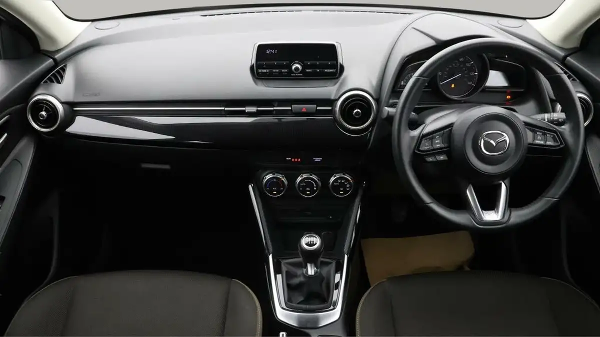 2020-mazda-mazda2-15-skyactiv-g-se-l-big-12