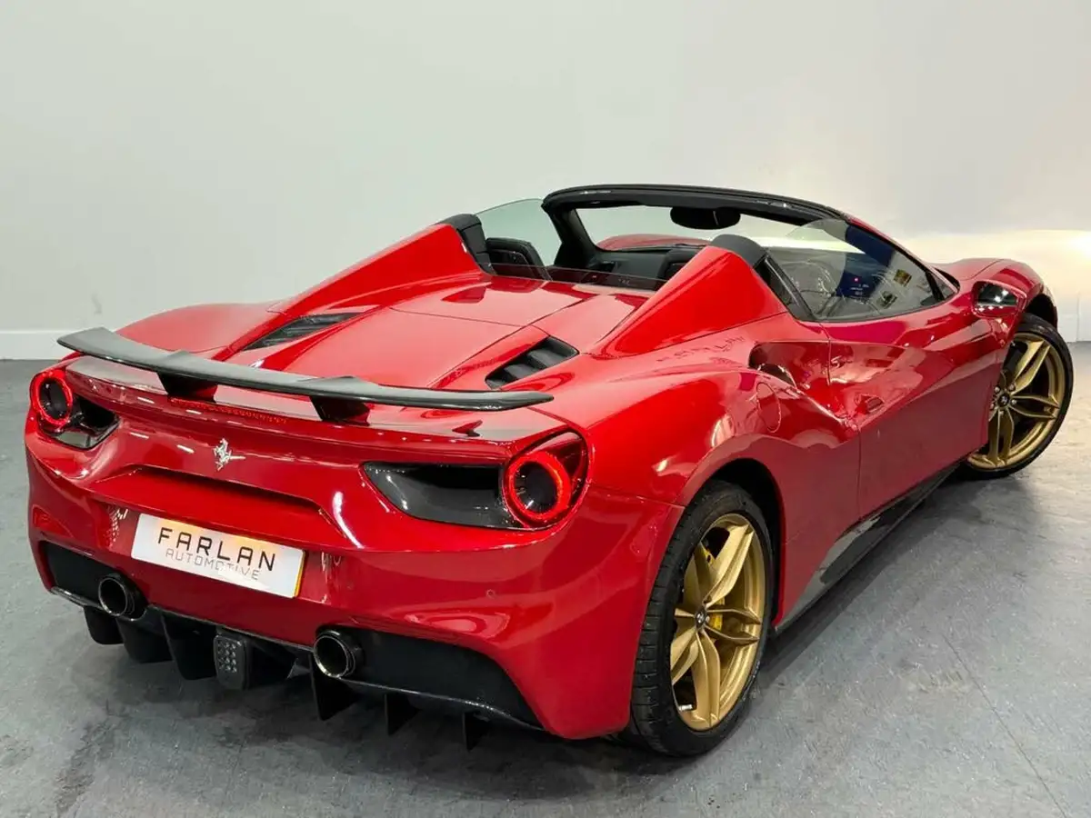 2018-ferrari-488-39-488-spider-big-77
