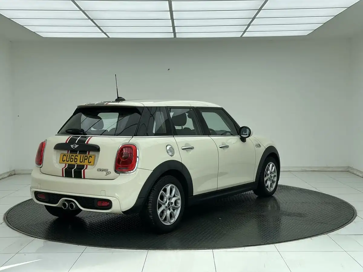 2016-mini-cooper-20td-cooper-sd-170bhp-ss-hatchback-5d-big-4