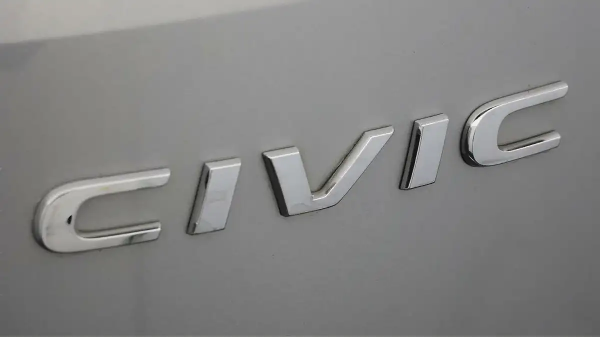 2020-honda-civic-16-i-dtec-ex-ss-hatchback-5d-big-19