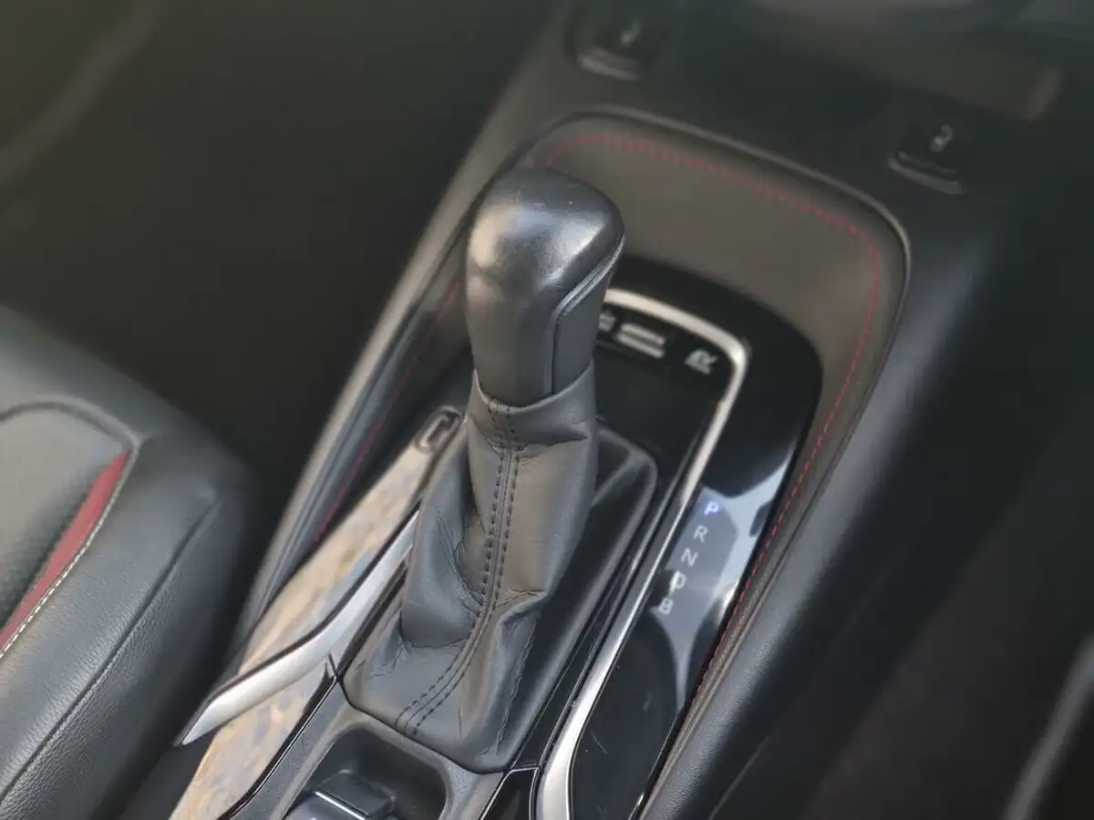 2020-toyota-corolla-18-vvt-i-excel-trk-hatchback-big-23