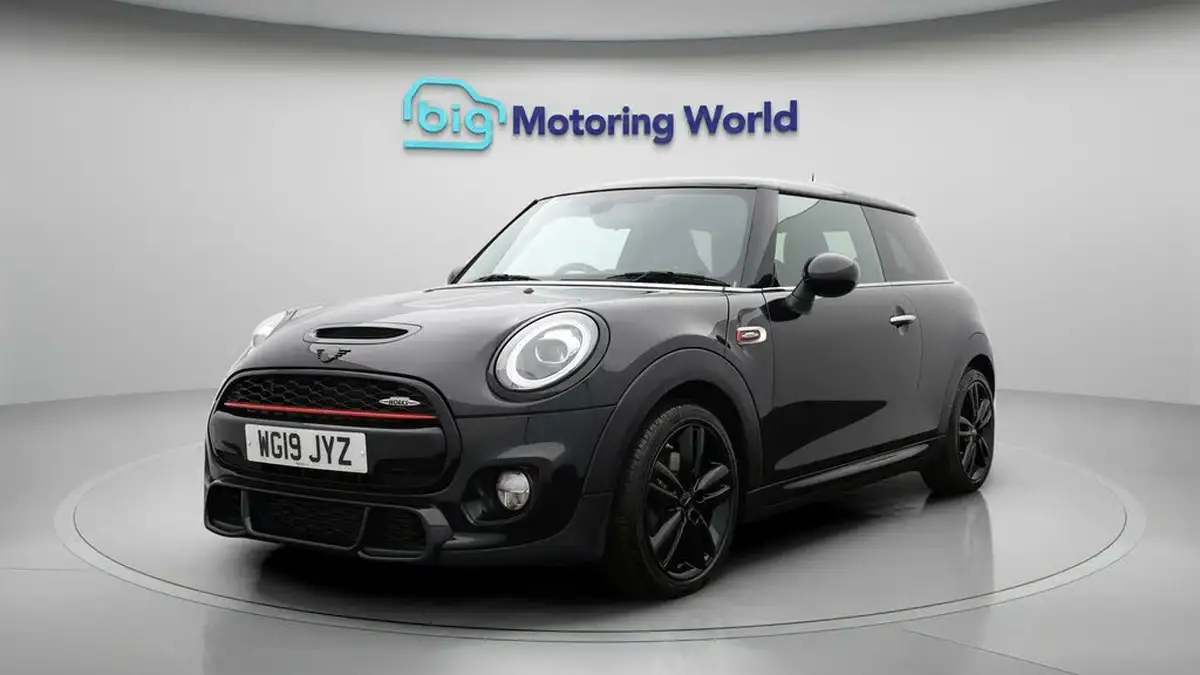 2019-mini-cooper-20-cooper-s-sport-189bhp-hatchback-3d-auto-big-2