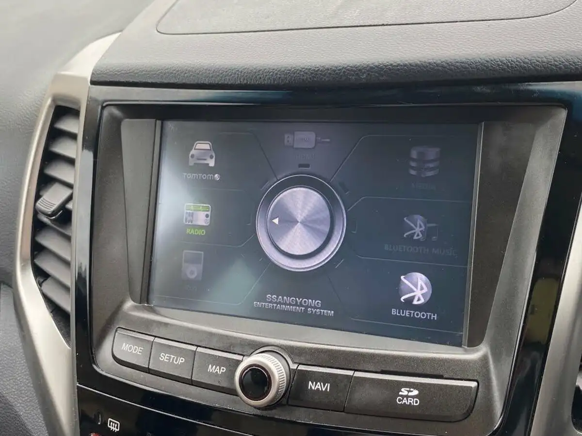 2017-kgm-ssangyong-tivoli-16td-elx-2wd-big-34