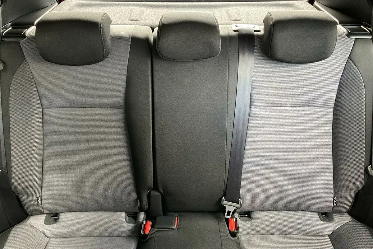 2019-hyundai-i20-10-t-gdi-premium-nav-isg-hatchback-5d-big-10