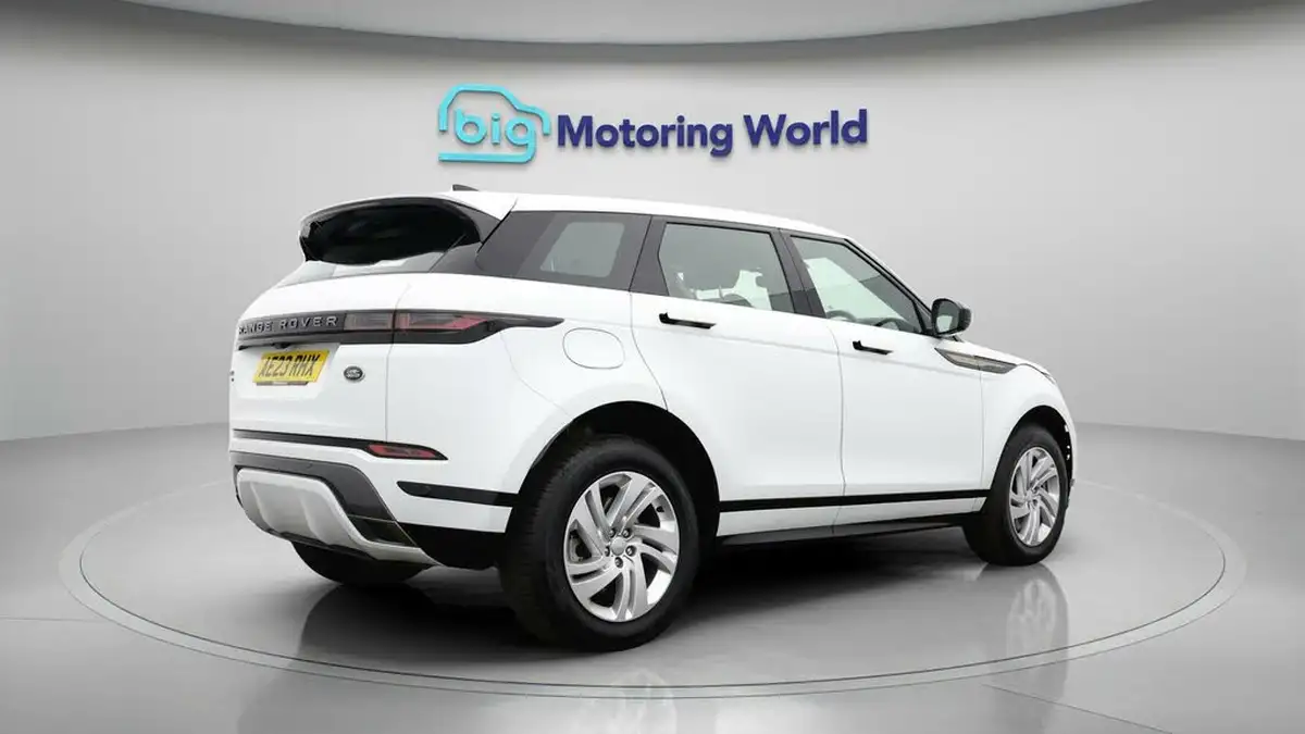 2023-land-rover-range-rover-evoque-15-p300e-r-dynamic-s-big-6