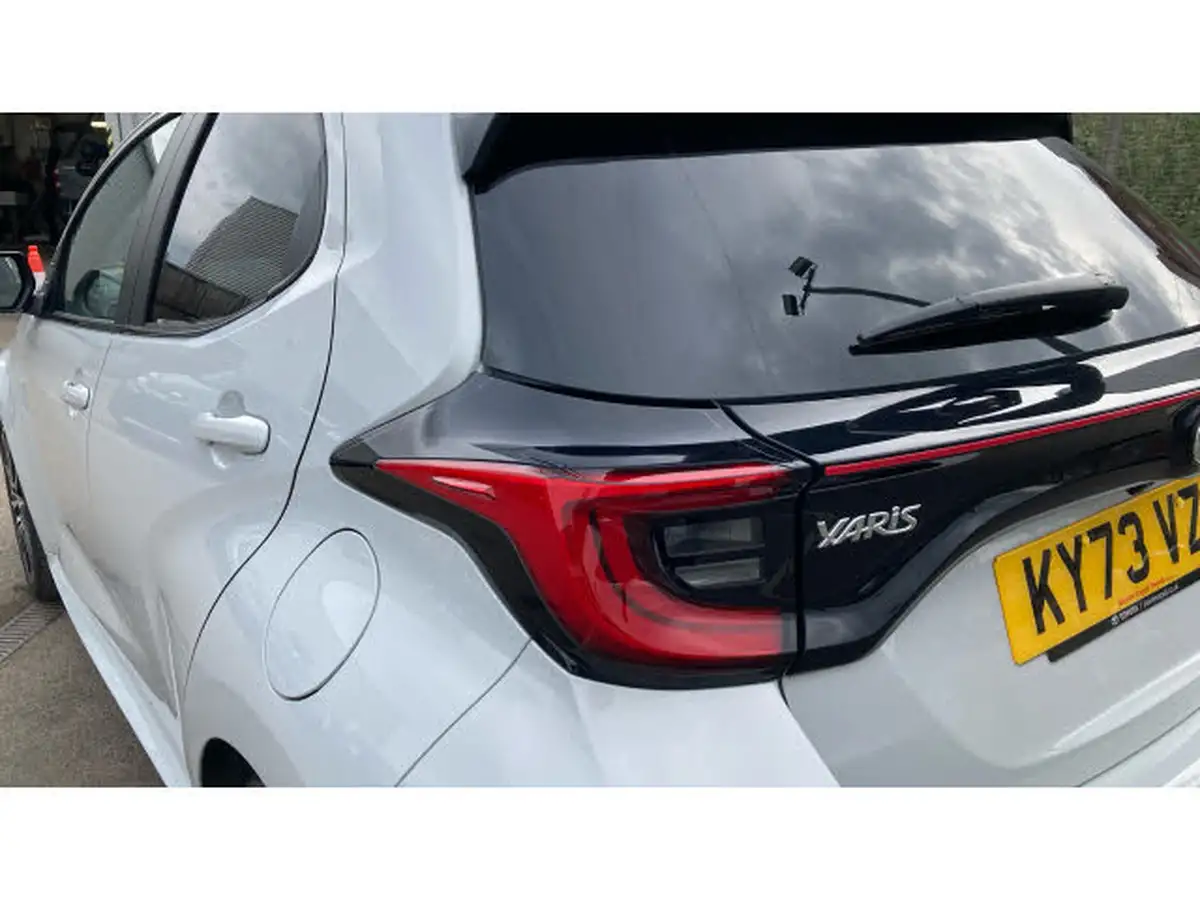 2023-toyota-yaris-15-vvt-i-gr-sport-114bhp-big-22