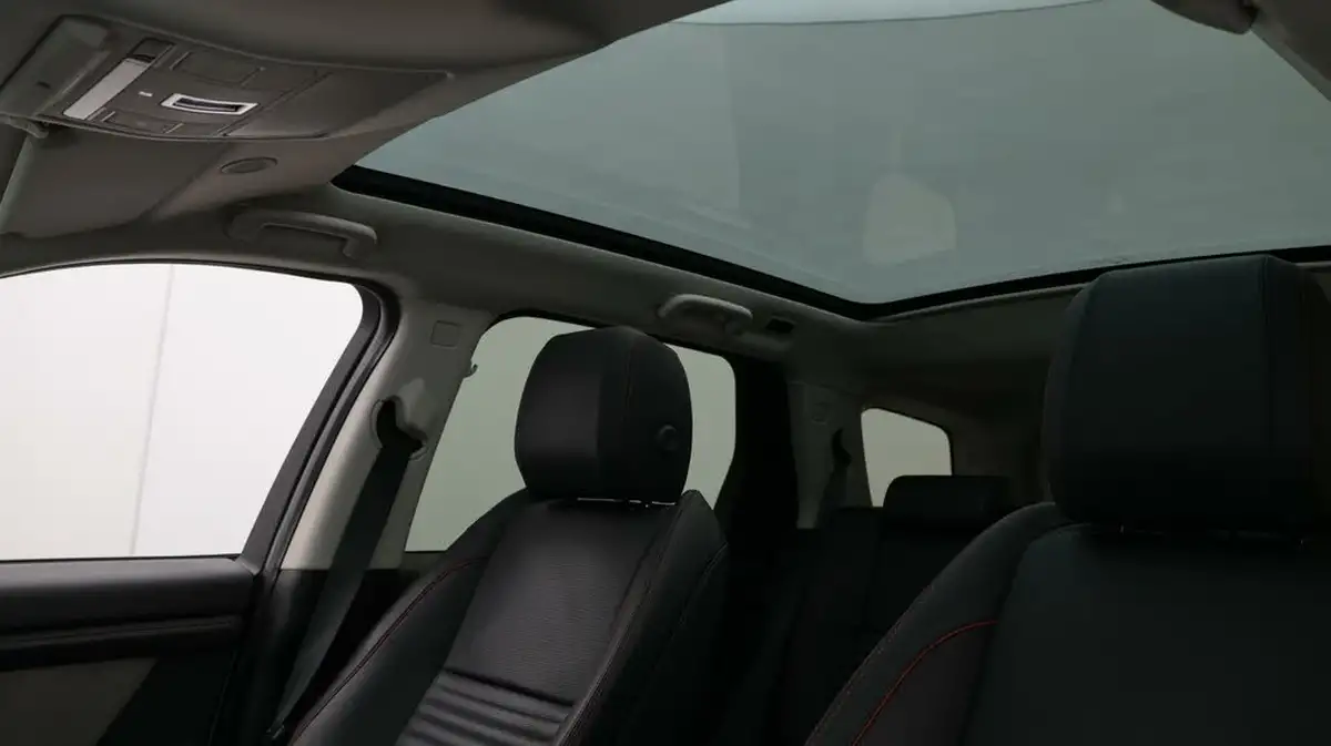2021-land-rover-discovery-sport-15-p300e-r-dynamic-se-big-24
