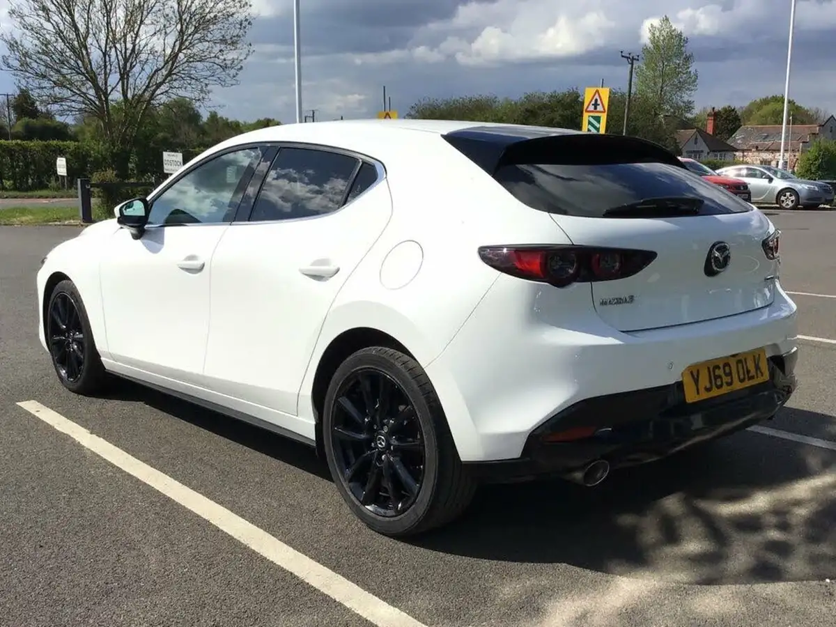 2019-mazda-mazda3-20-sport-lux-180ps-hatchback-5d-big-4