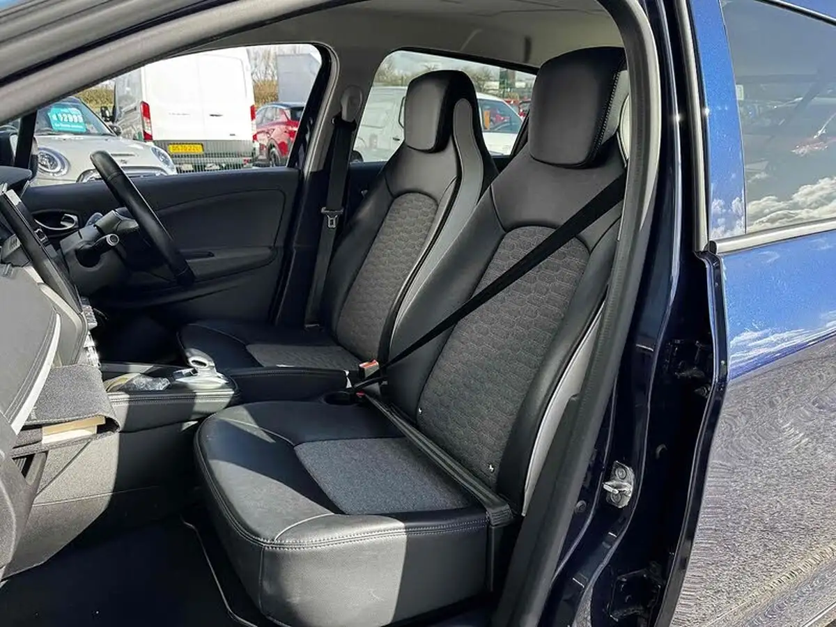 2022-renault-zoe-e-gt-line-big-21