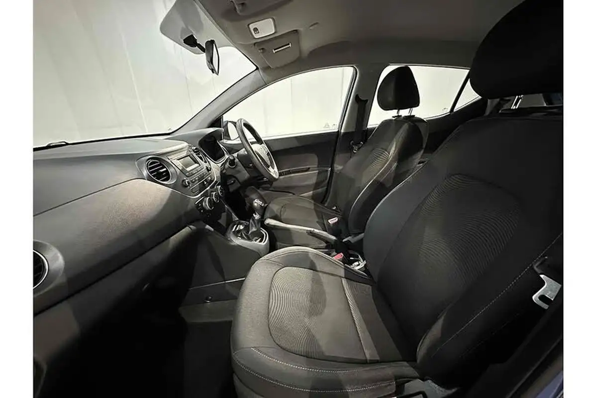 2017-hyundai-i10-10-se-big-19