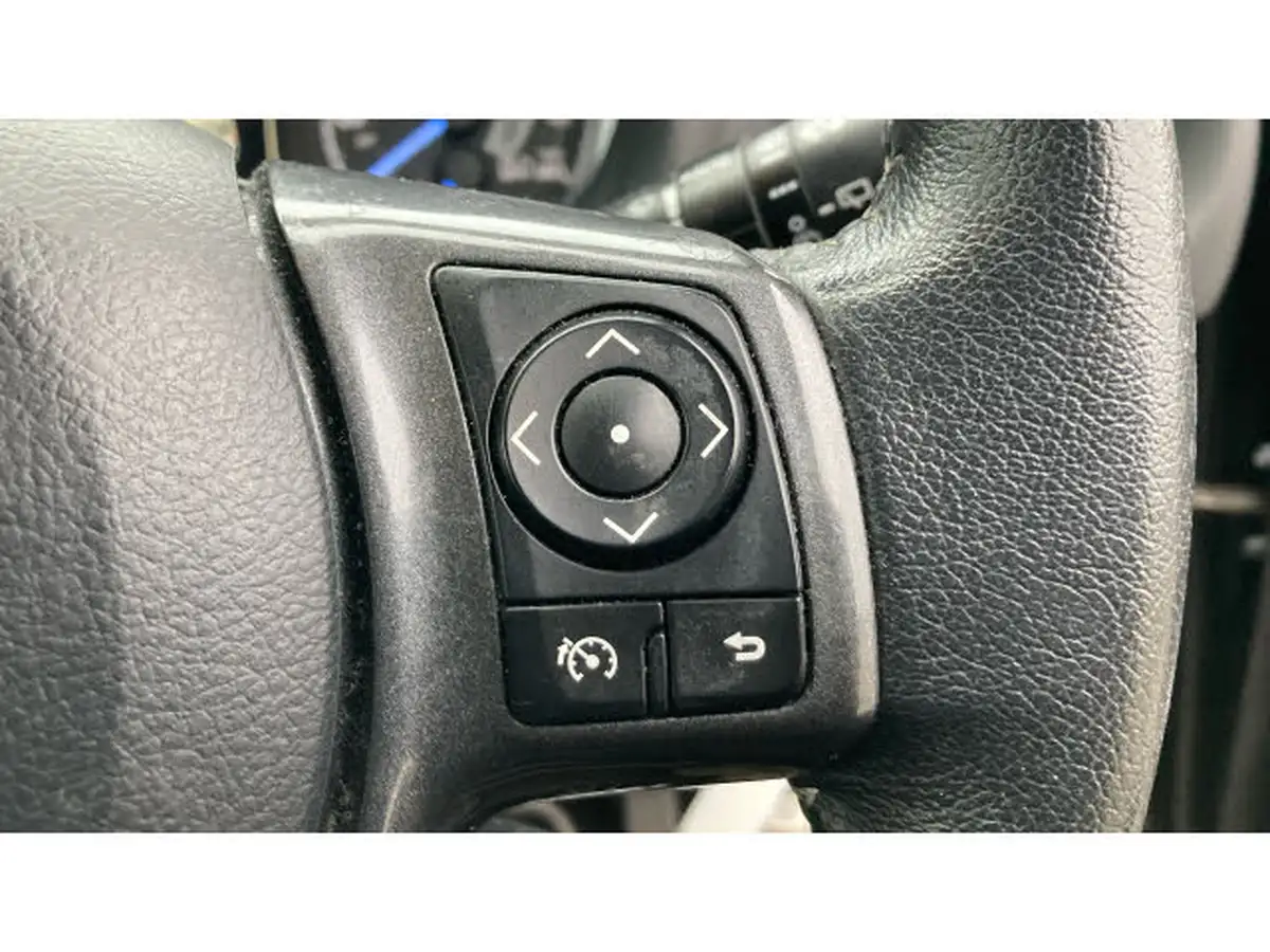 2020-toyota-yaris-15-vvt-i-y20-111bhp-1496cc-big-26