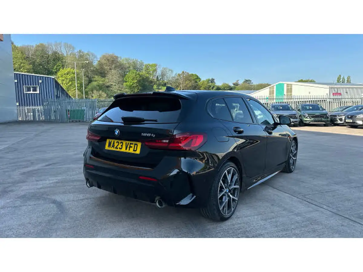 2023-bmw-1-series-20-128ti-lcp-big-23