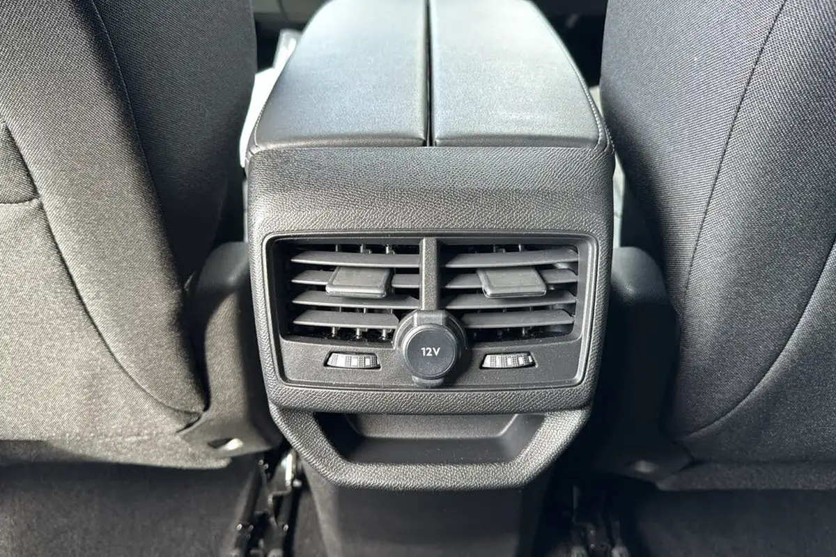 2023-peugeot-3008-suv-12-puretech-allure-premium-eat8-big-38