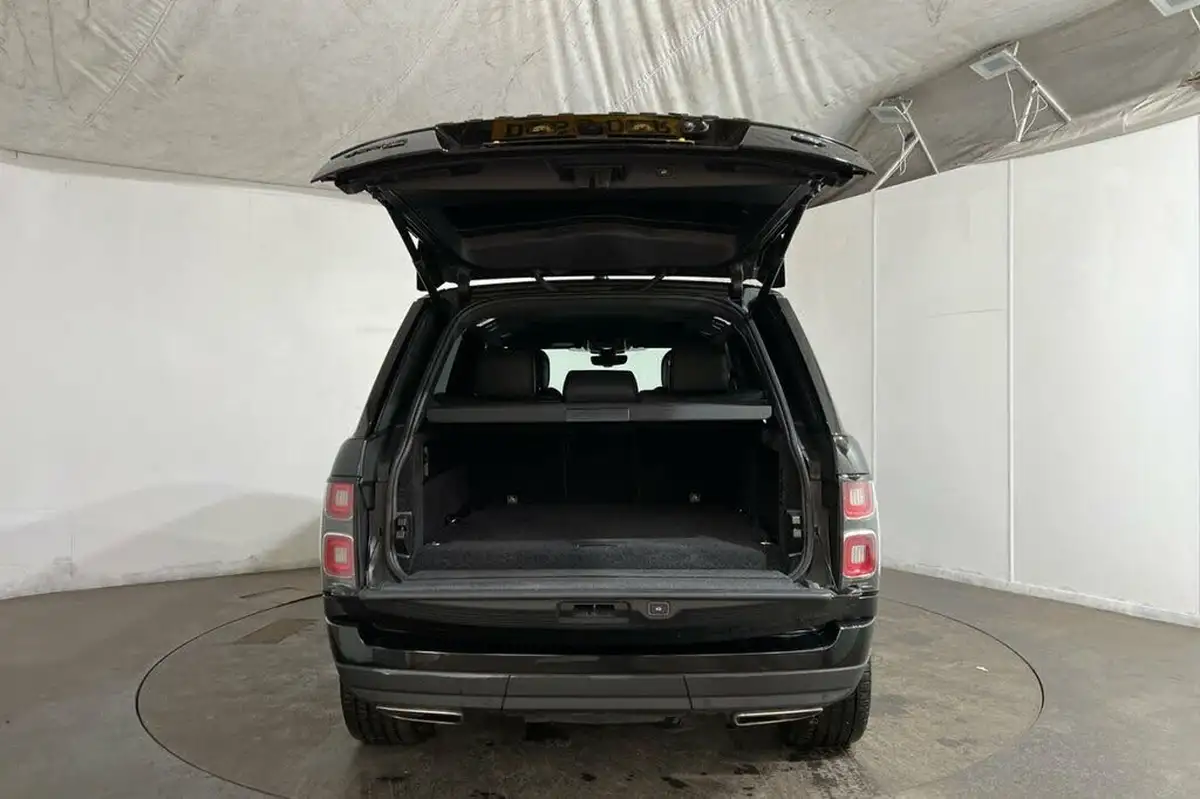 2019-land-rover-range-rover-20-p400e-vogue-big-41